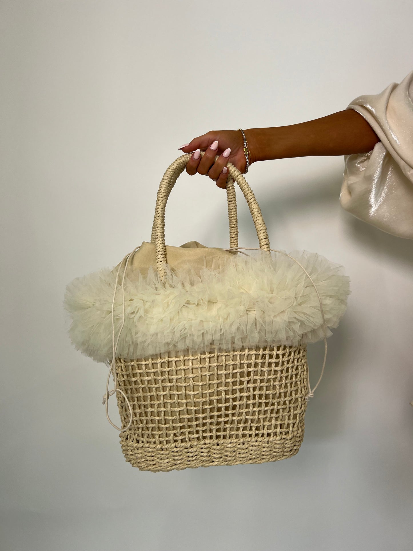 BELLA Cream Frill Straw Beach Bag