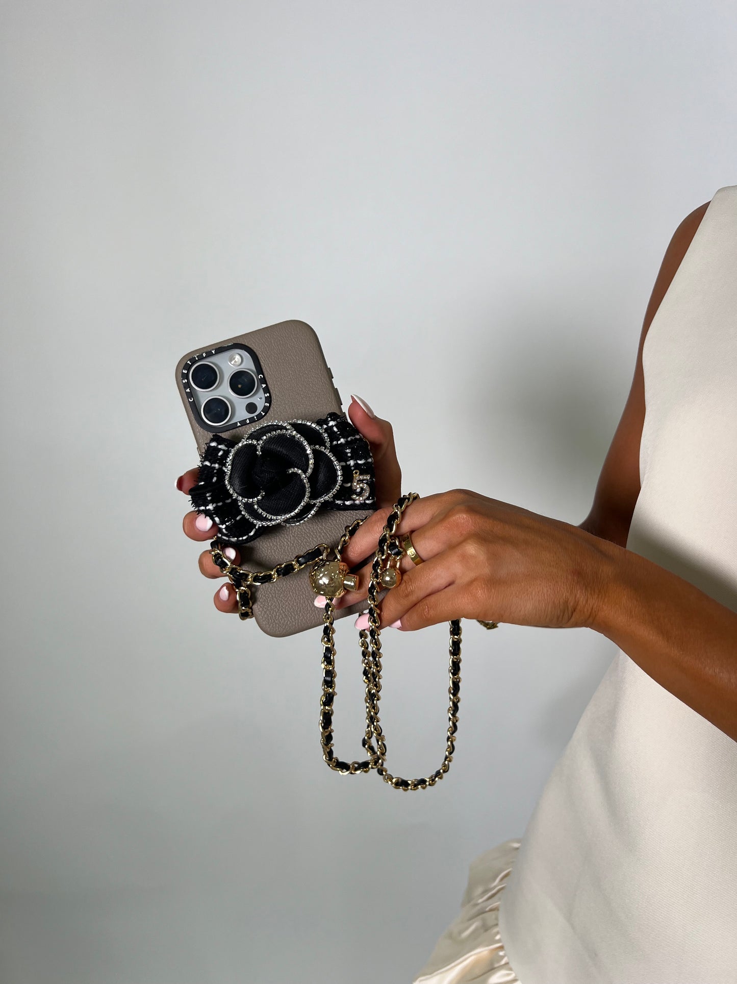 Gardenia Phone Holder Black
