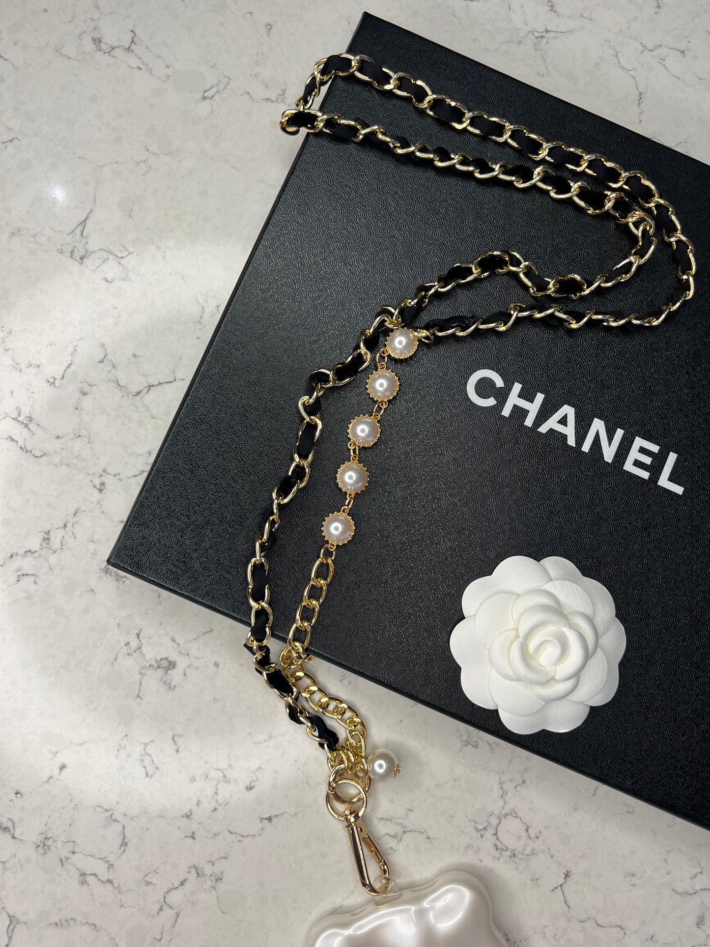 CHA Phone Chain -Black