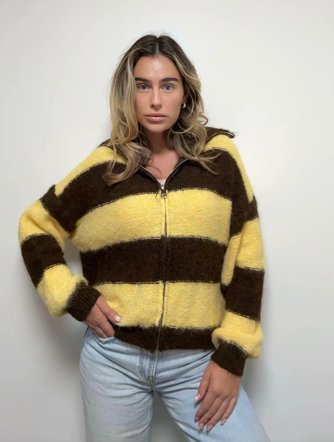 BROWN AND BUTTER STRIPE HONEYBEE KNIT