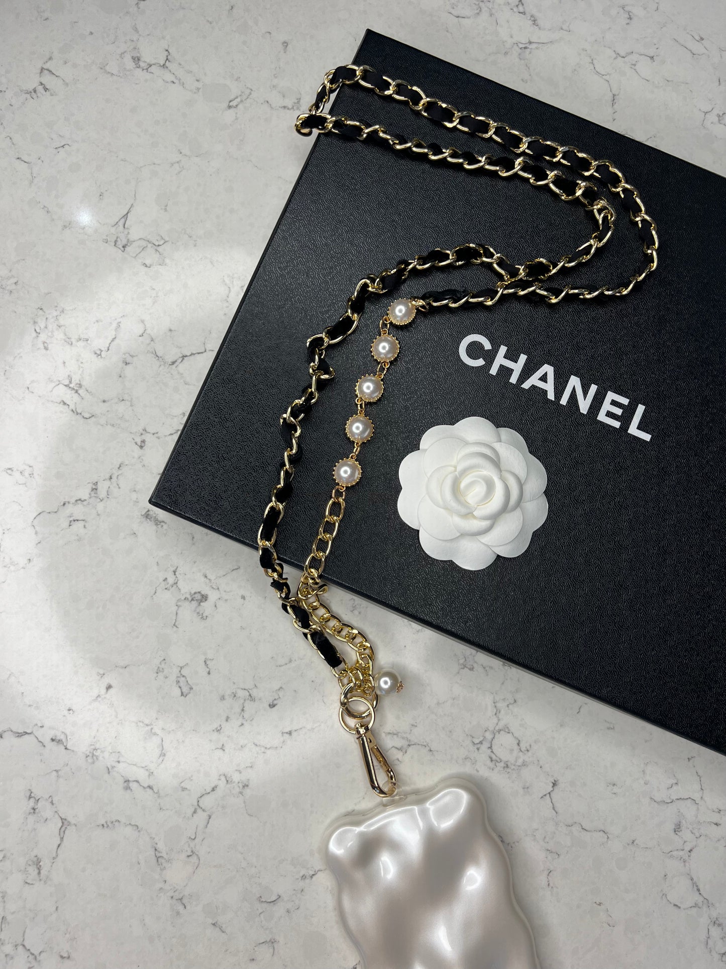 CHA Phone Chain -Black