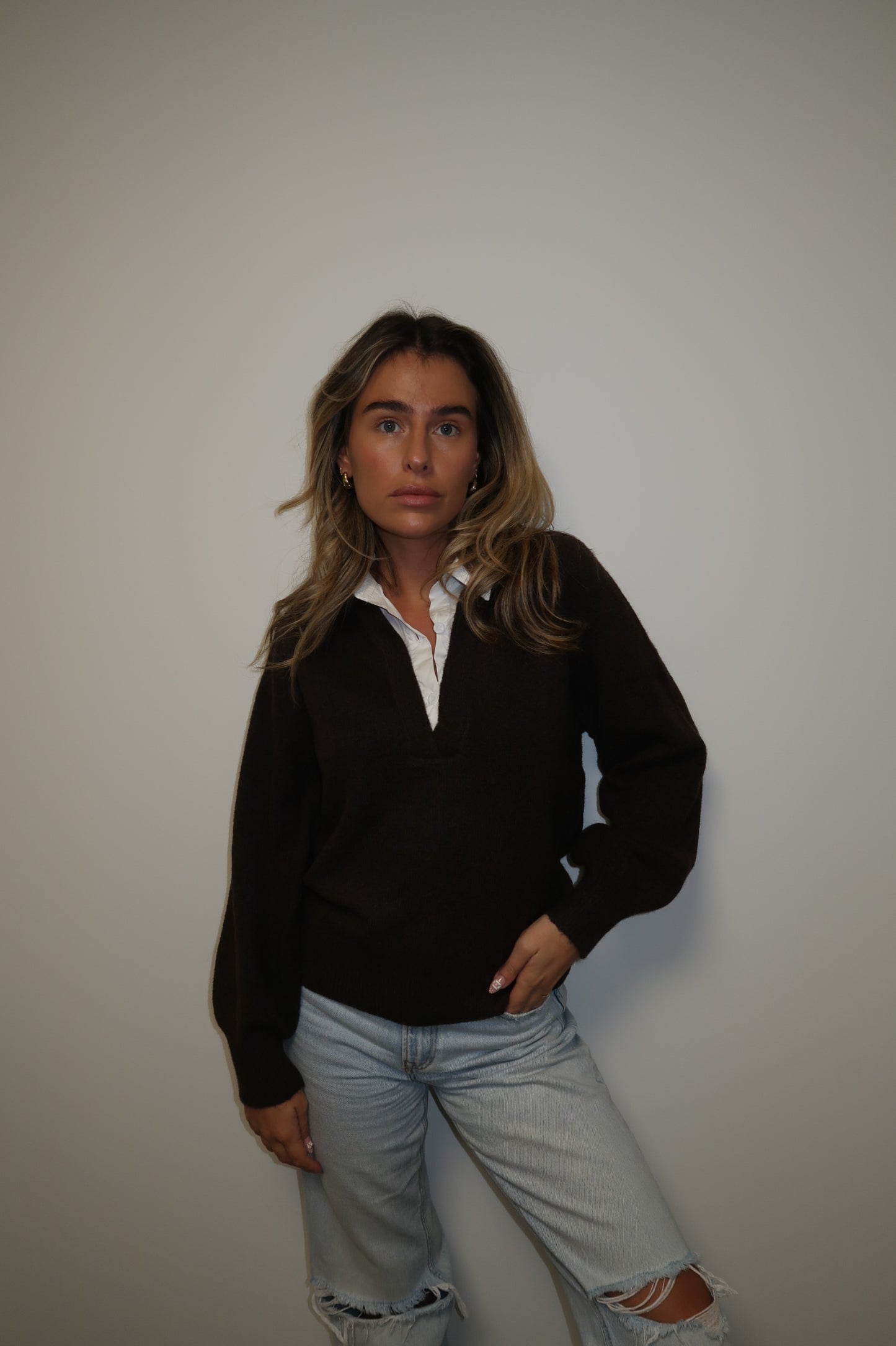 COLLARED KNIT IN BRUSHED COCOA