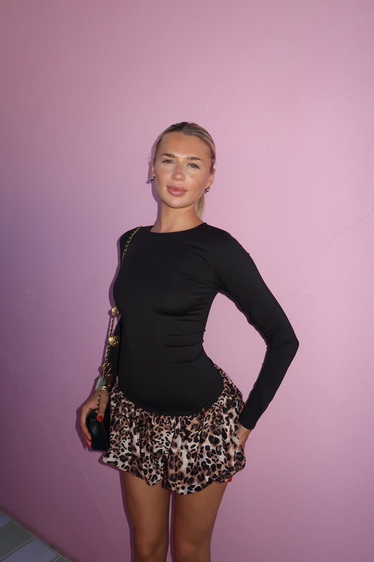 CECE Long Sleeved Puffball in Leopard