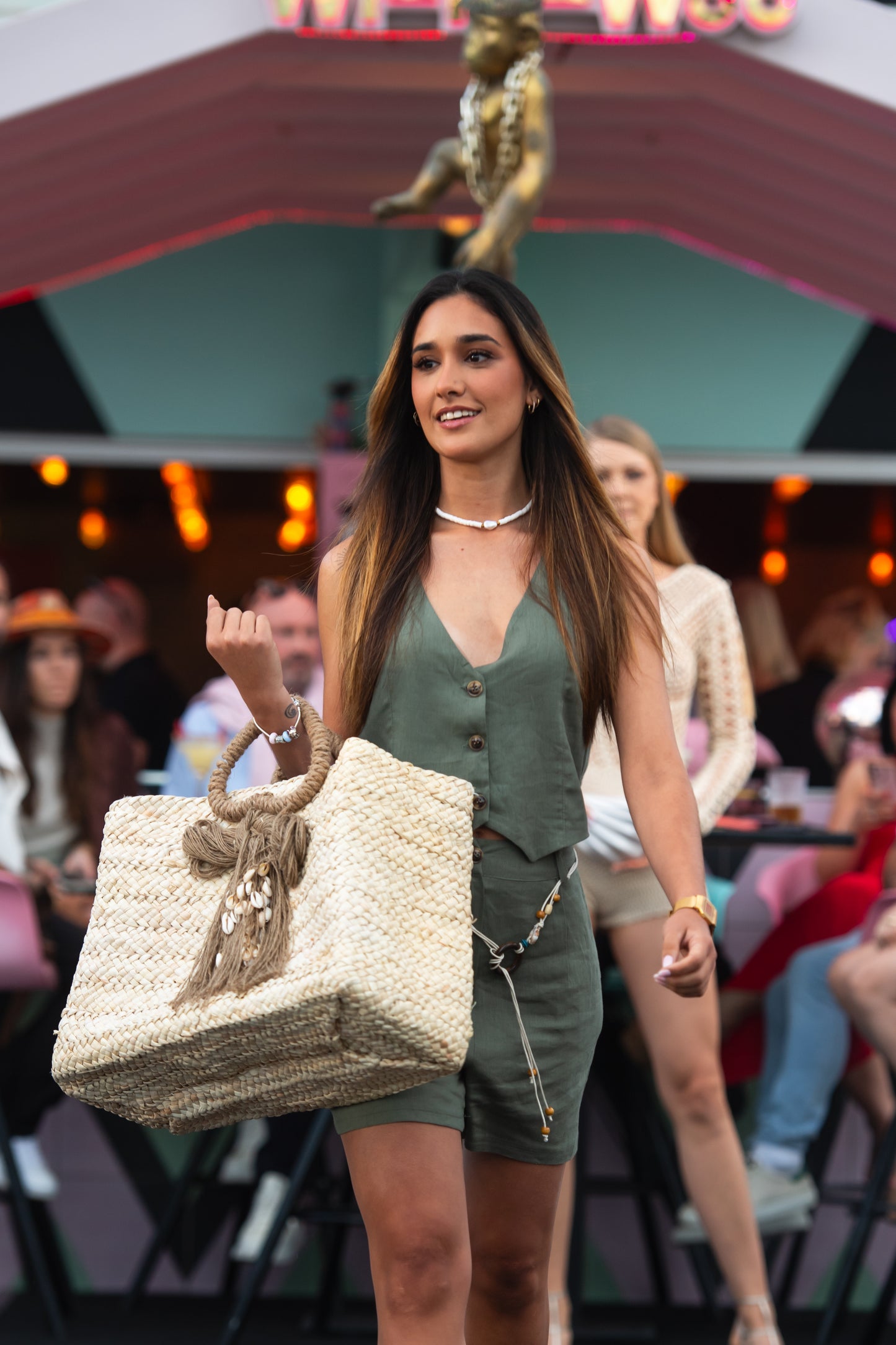 LOVE TO BEACH Giant Straw Bag with Bow