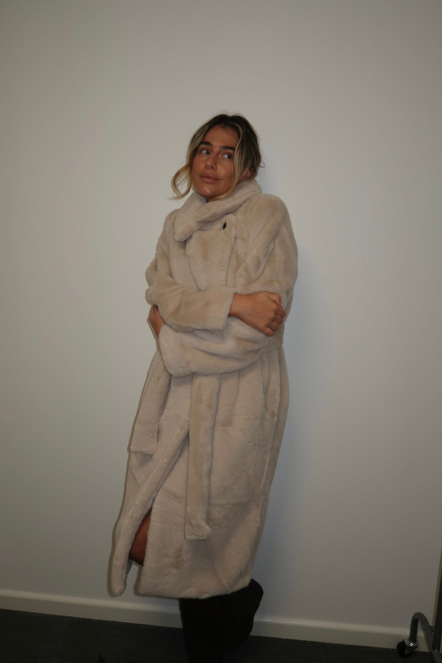 MIRABELLE LUXURY FAUX FUR IN WINTER CREME