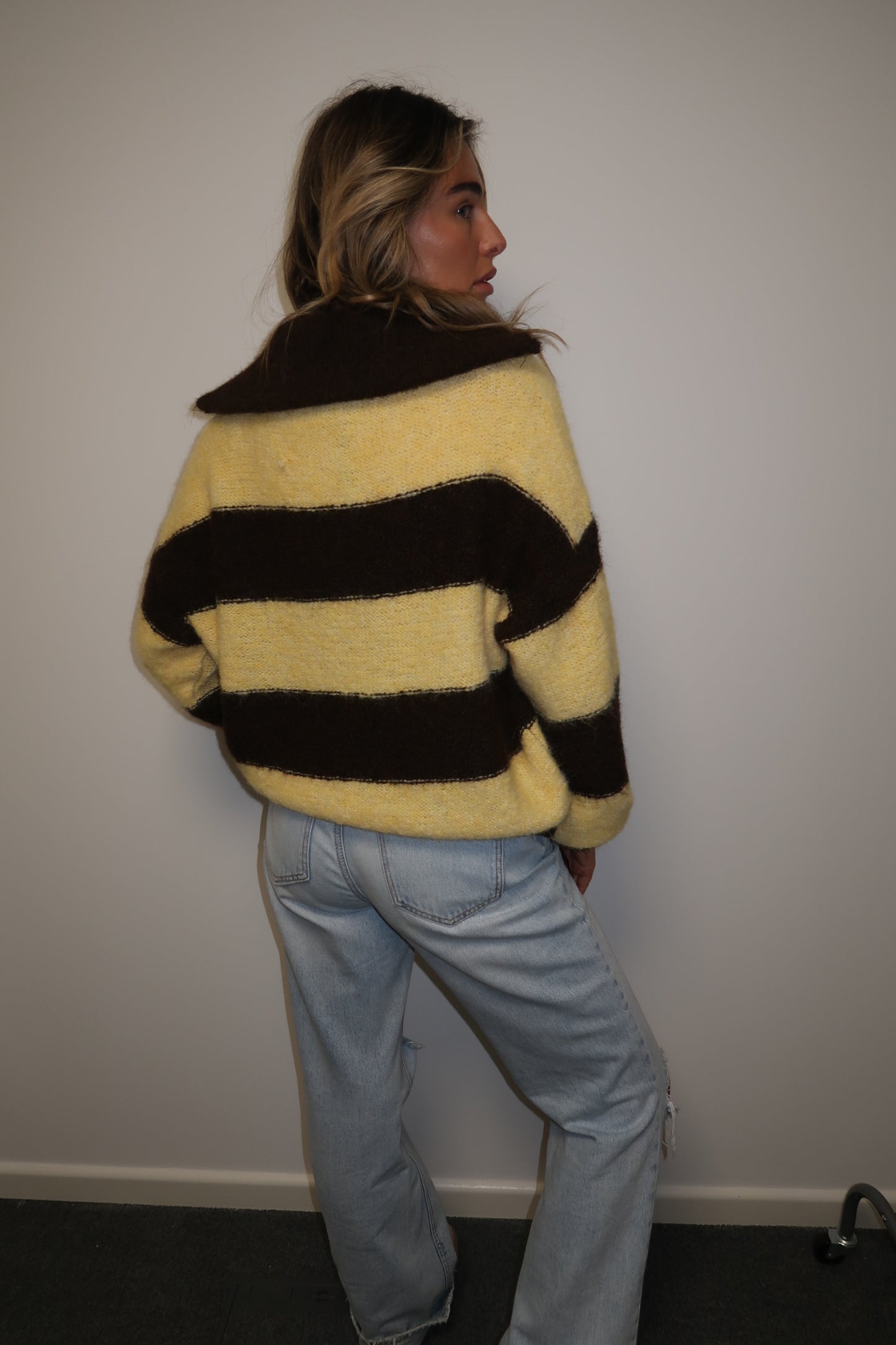 BROWN AND BUTTER STRIPE HONEYBEE KNIT
