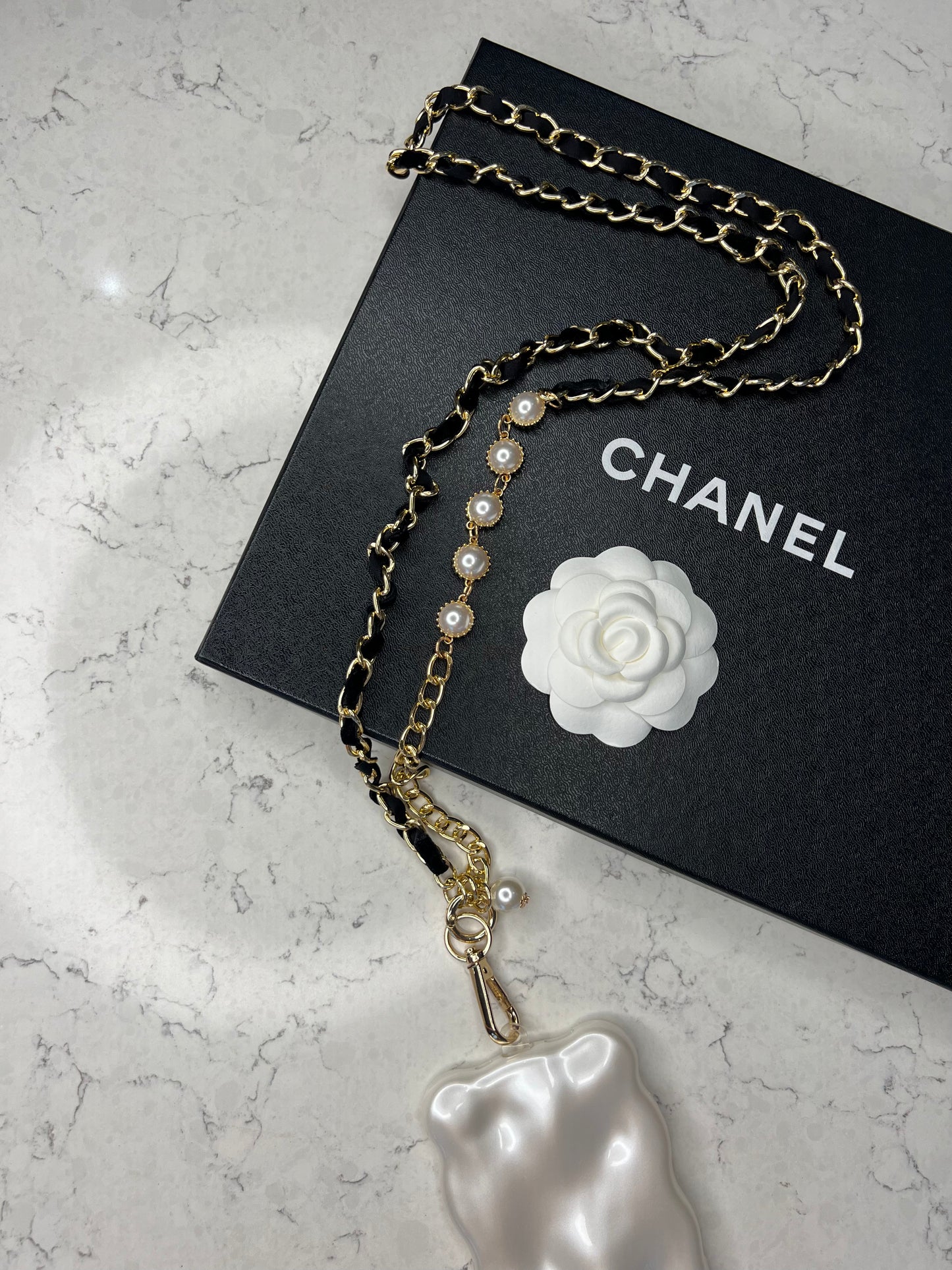 CHA  Phone Chain -Black